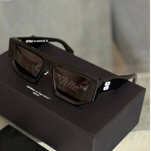 NEW Off-White VANCOUVER OERI13FF24PLA0011007 Sunglasses